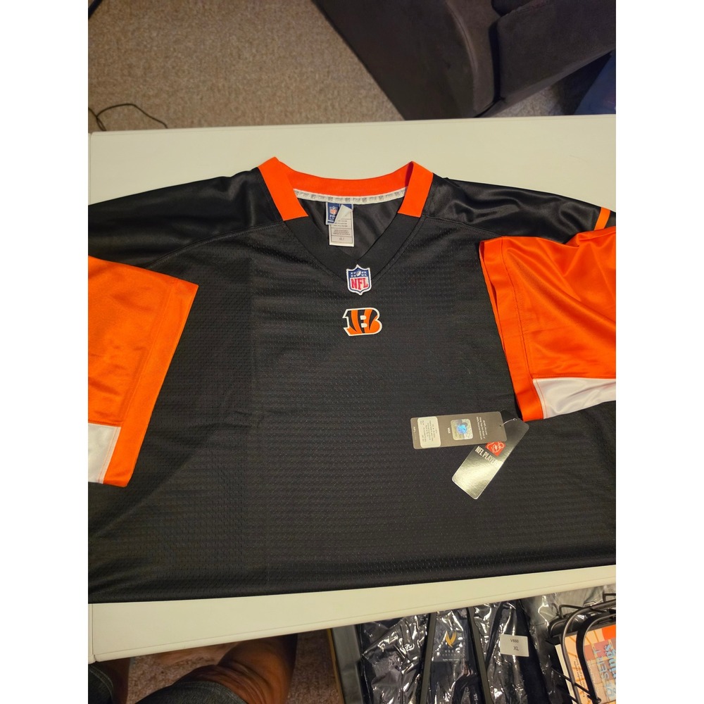 NFL Cincinnati Bengals Jersey Mens Size large  Black Orange‎ Mesh V-Neck